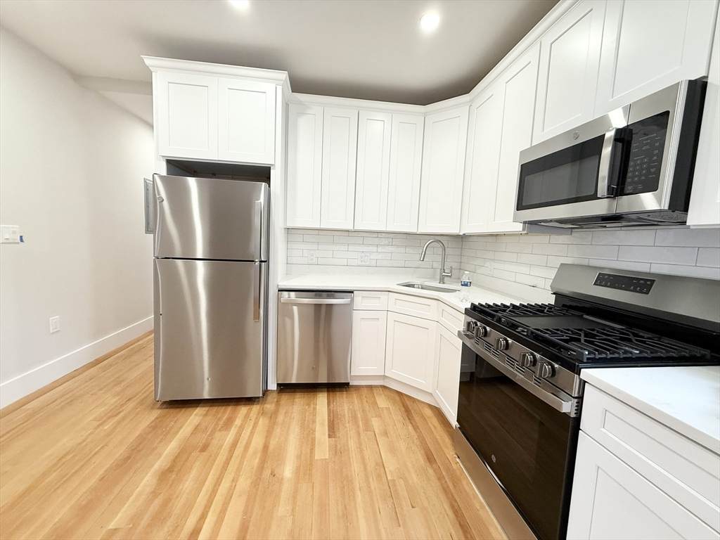 36 Raven St - Photo 1