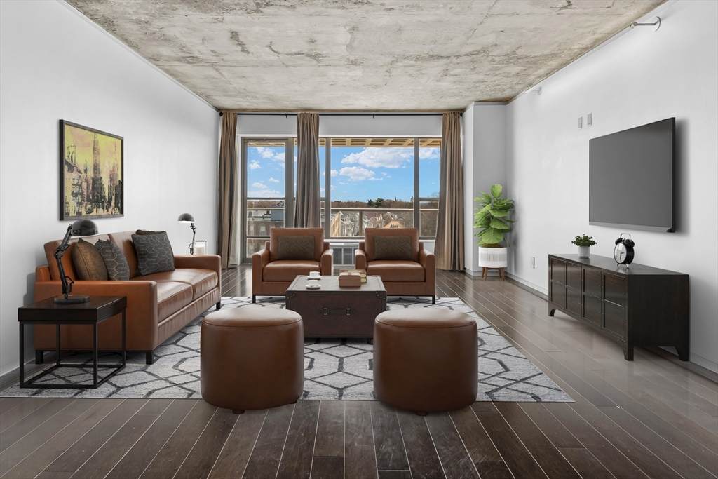 111 Perkins St - Photo 1