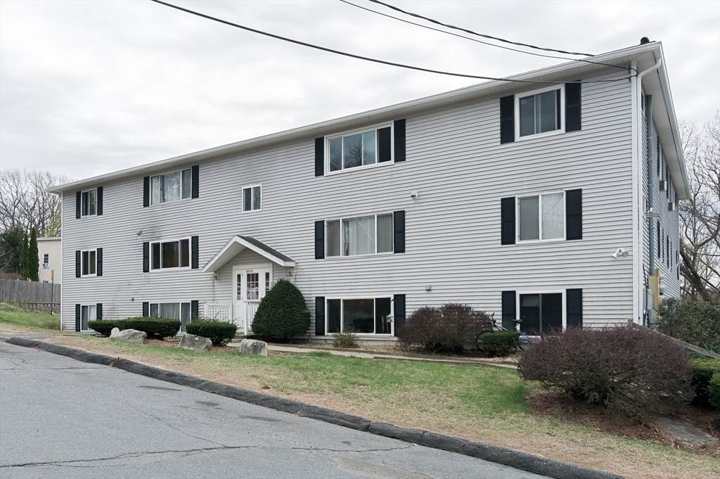 33 Huron St - Photo 1