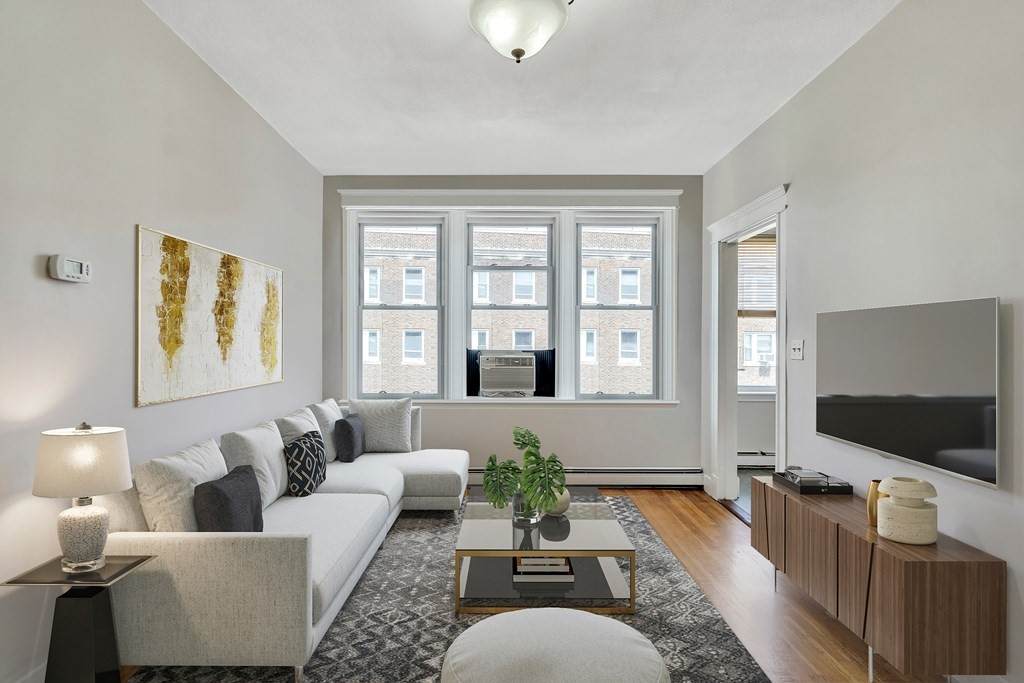 1625 Commonwealth Ave - Photo 1