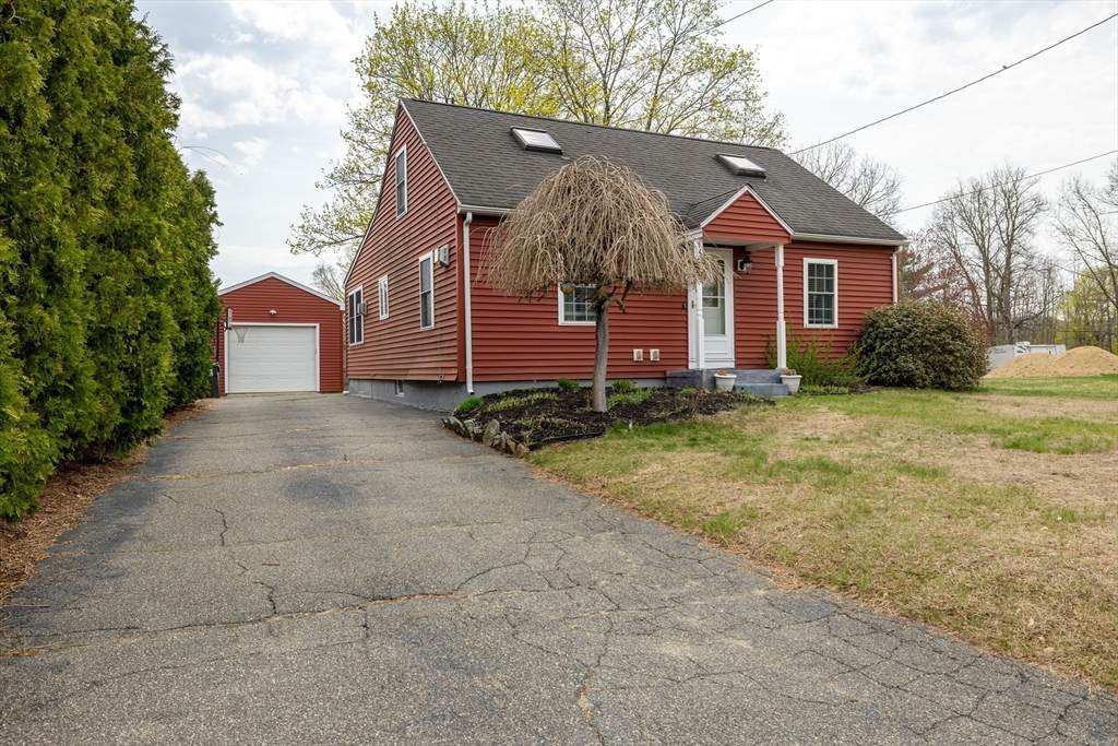 143 Eagle St - Photo 1