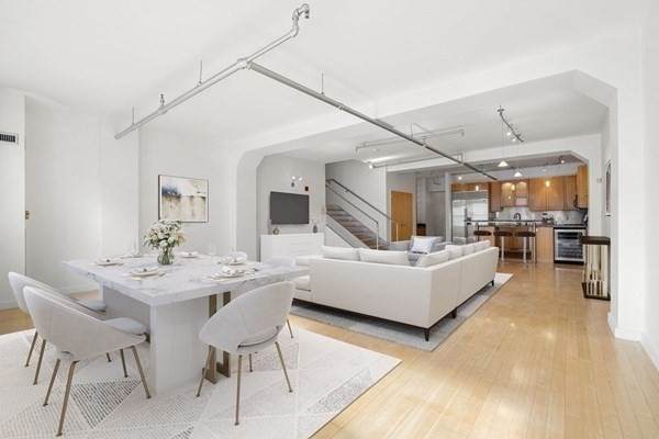 453 Washington St - Photo 1