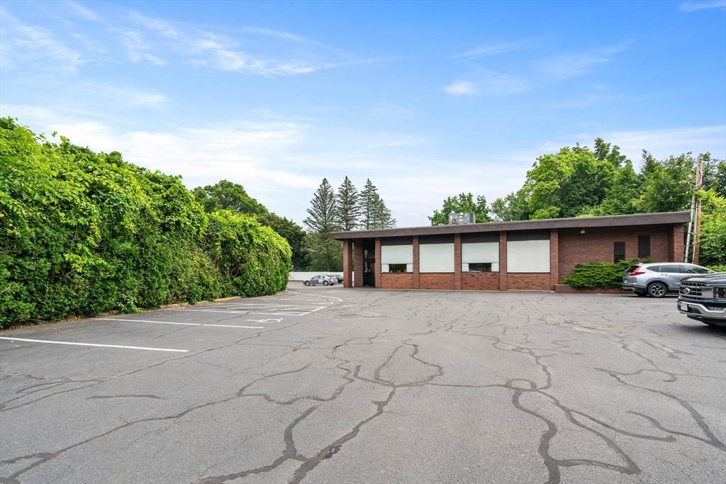 48 East Silver Street - Photo 1