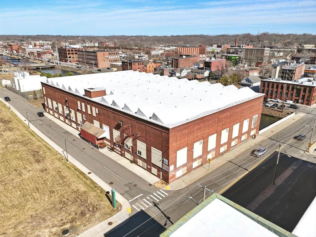 1 Bigelow St - Photo 1
