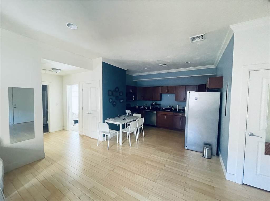 9 Gardner St - Photo 1