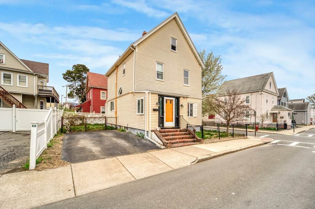 33 Montrose St - Photo 1