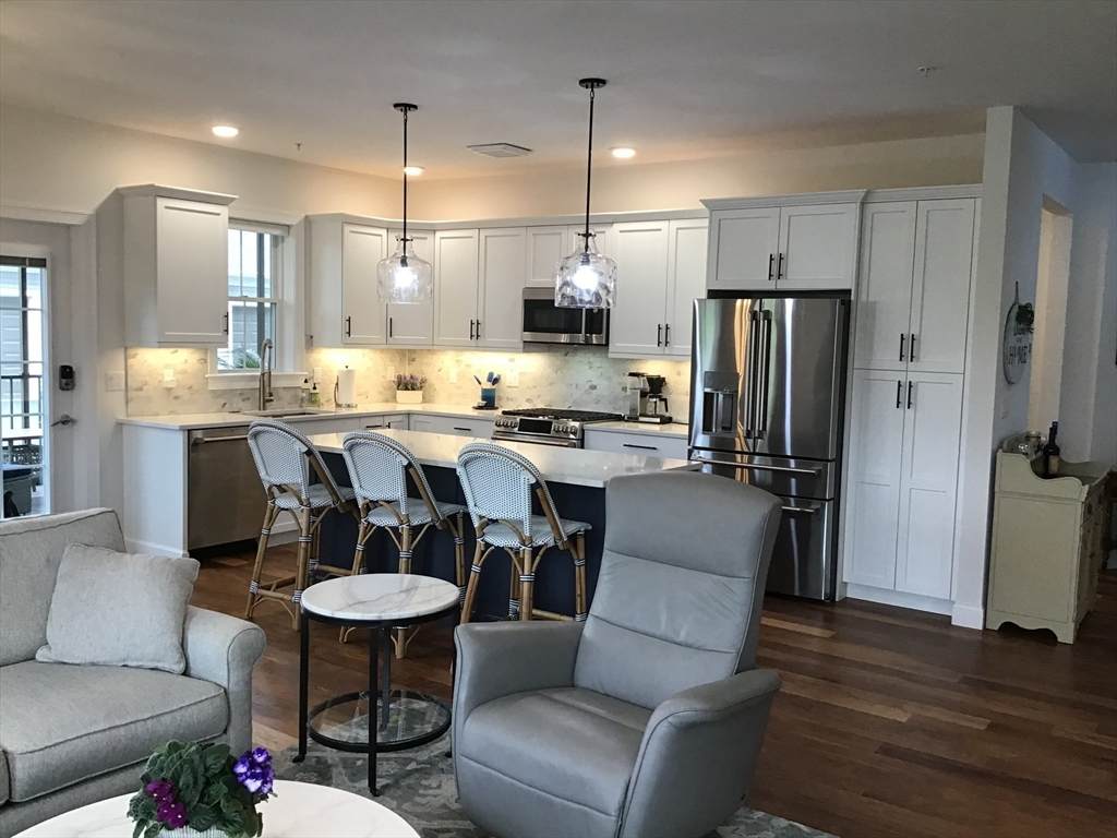 45 Plaza Way - Photo 1