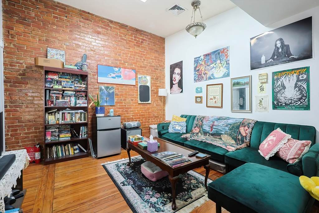 35 Adamson Street - Photo 1