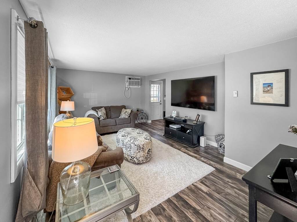 34 Maplewood Ave - Photo 1
