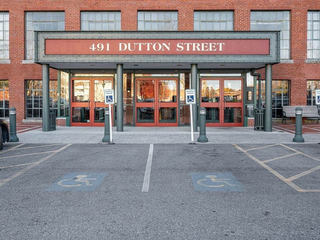 491 Dutton St - Photo 1