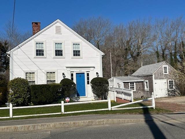 213 Main St - Photo 1
