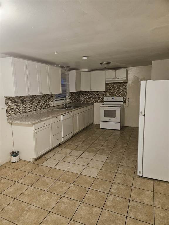 9 Tower St - Photo 1