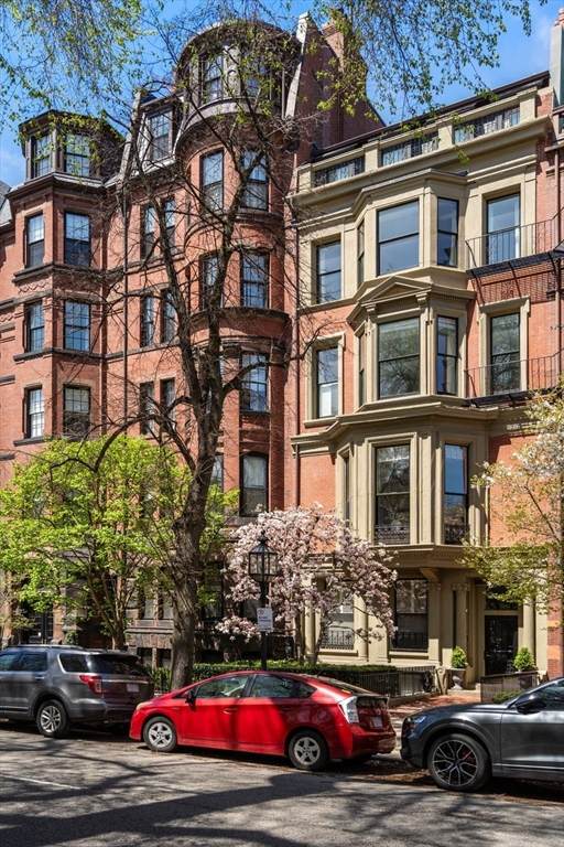 183 Commonwealth Avenue - Photo 1