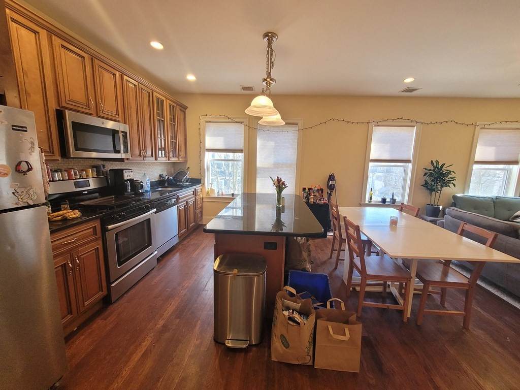 81 Hillside - Photo 1