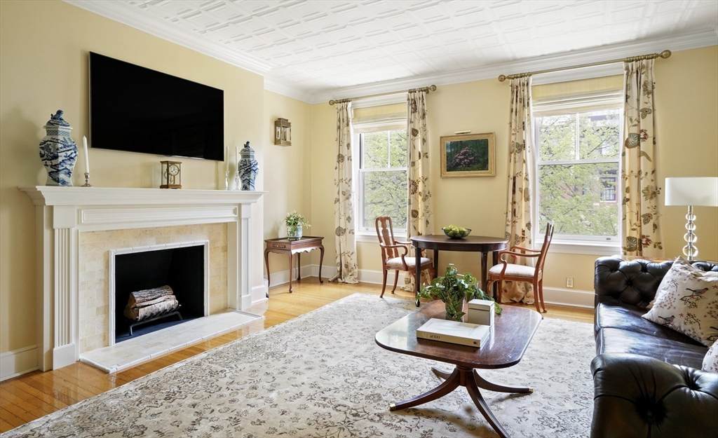 357-359 Beacon St - Photo 1