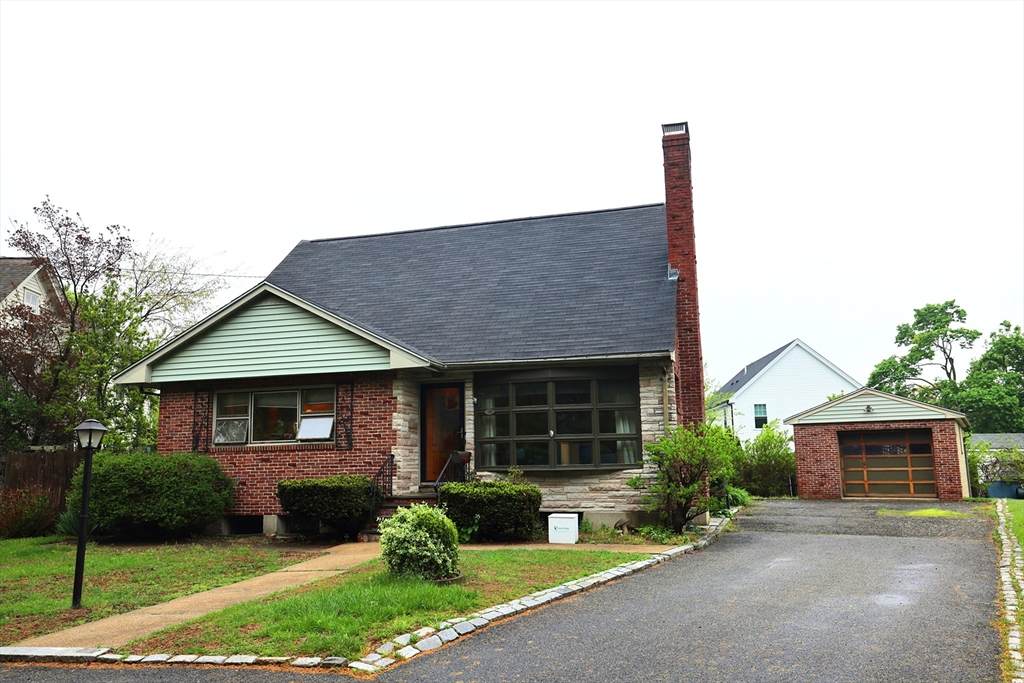 36 Davenport Rd - Photo 1
