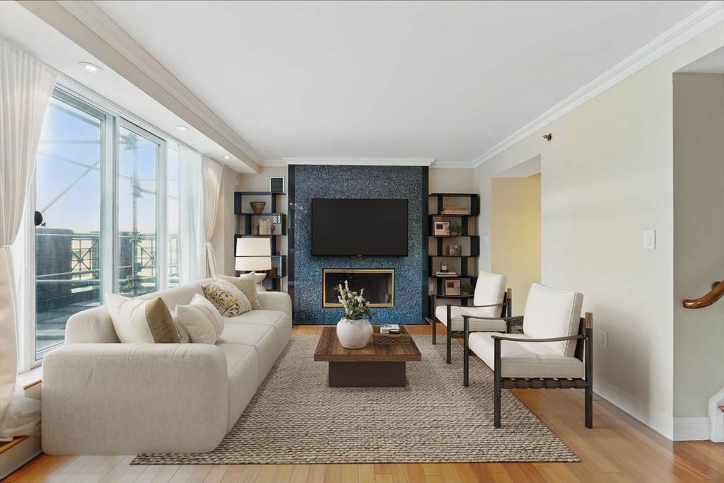 10 Rogers St - Photo 1