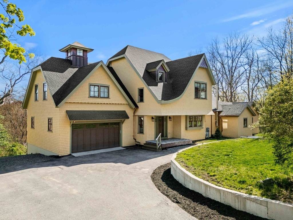 743 Main St - Photo 1