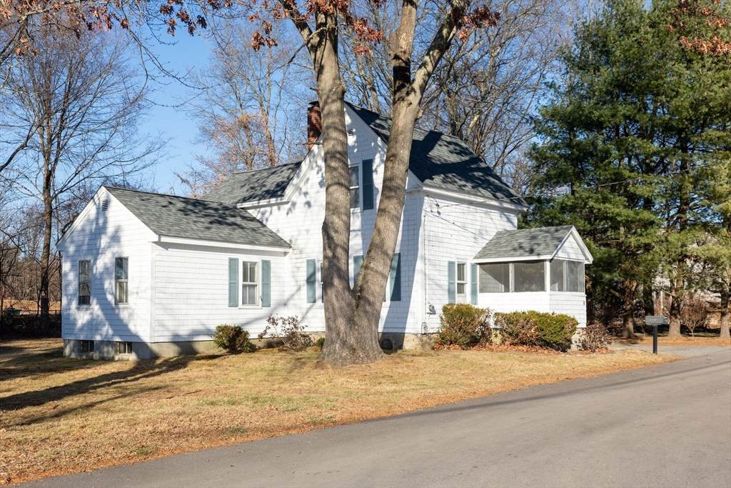 4 County Lane - Photo 1