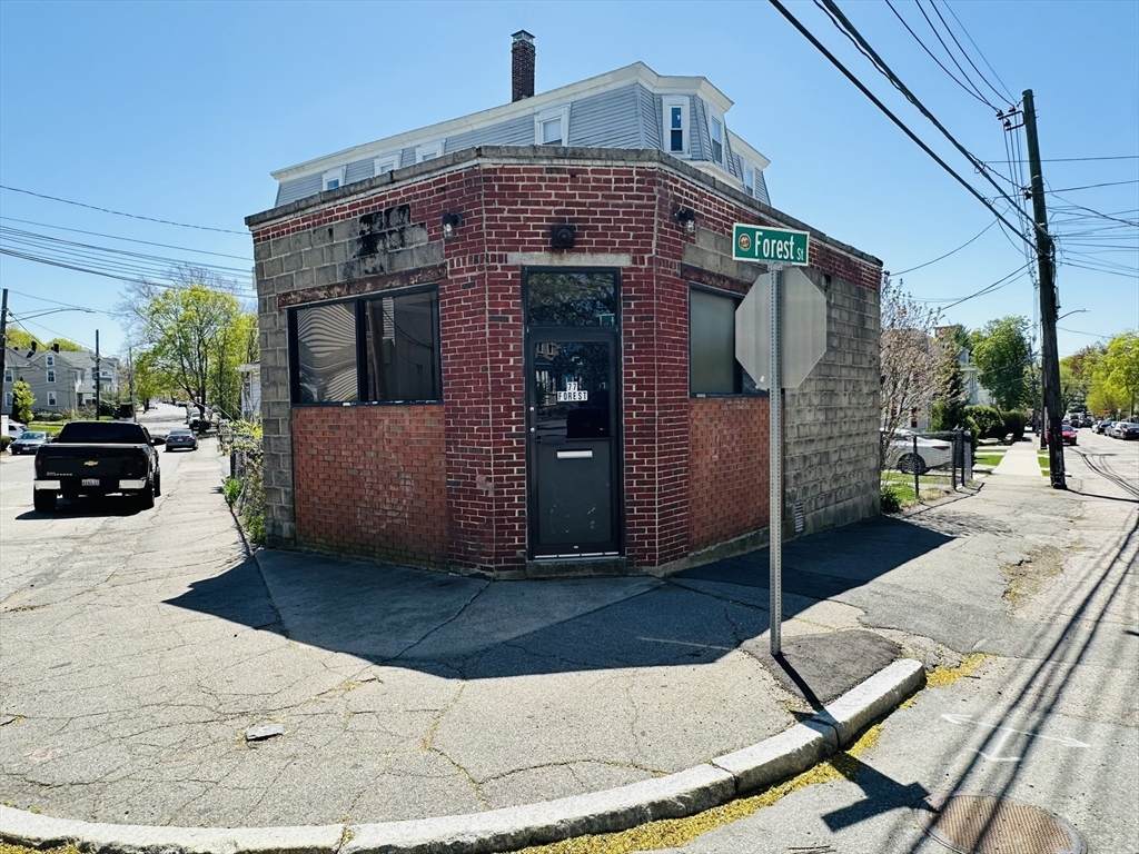 77 Forest St - Photo 1