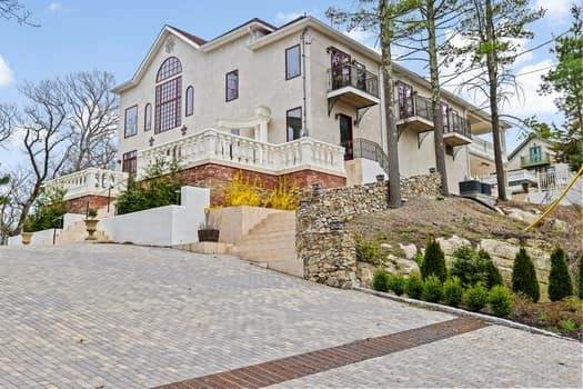 24 Atlantic Ave - Photo 1