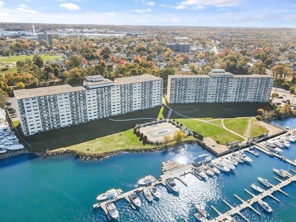 100 Cove Way - Photo 1