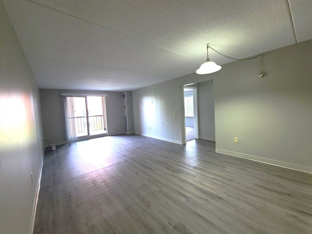 1 South Point Drive - Photo 1