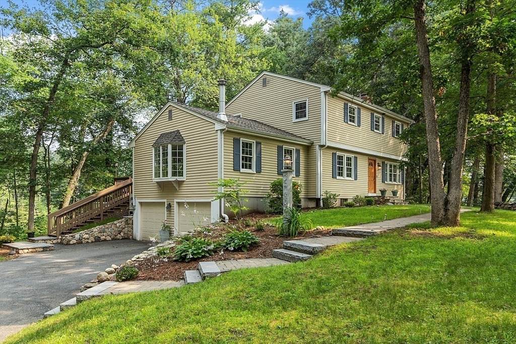 21 Eldridge - Photo 1