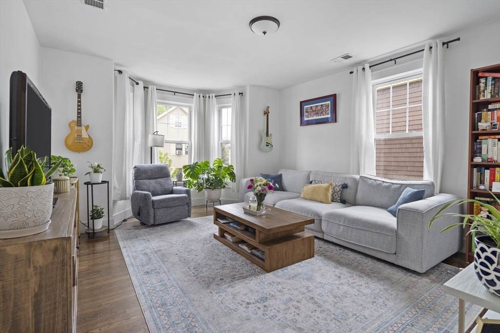 18 Brent St - Photo 1