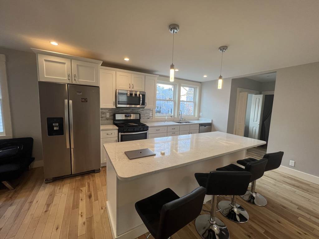 39 Snow St - Photo 1