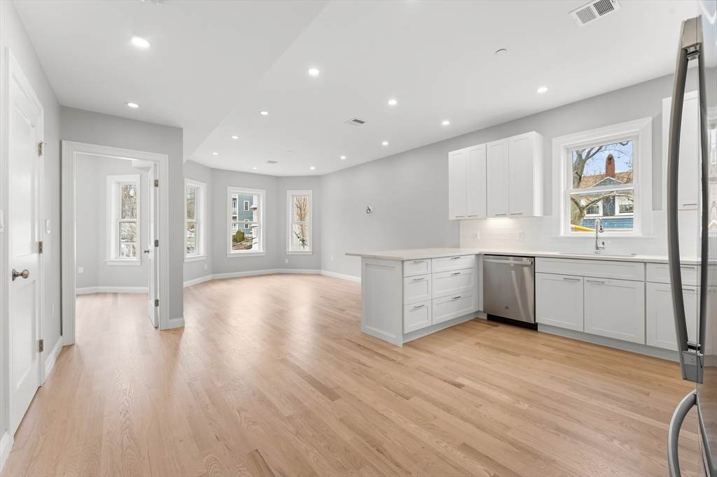 23 Dewolf St - Photo 1
