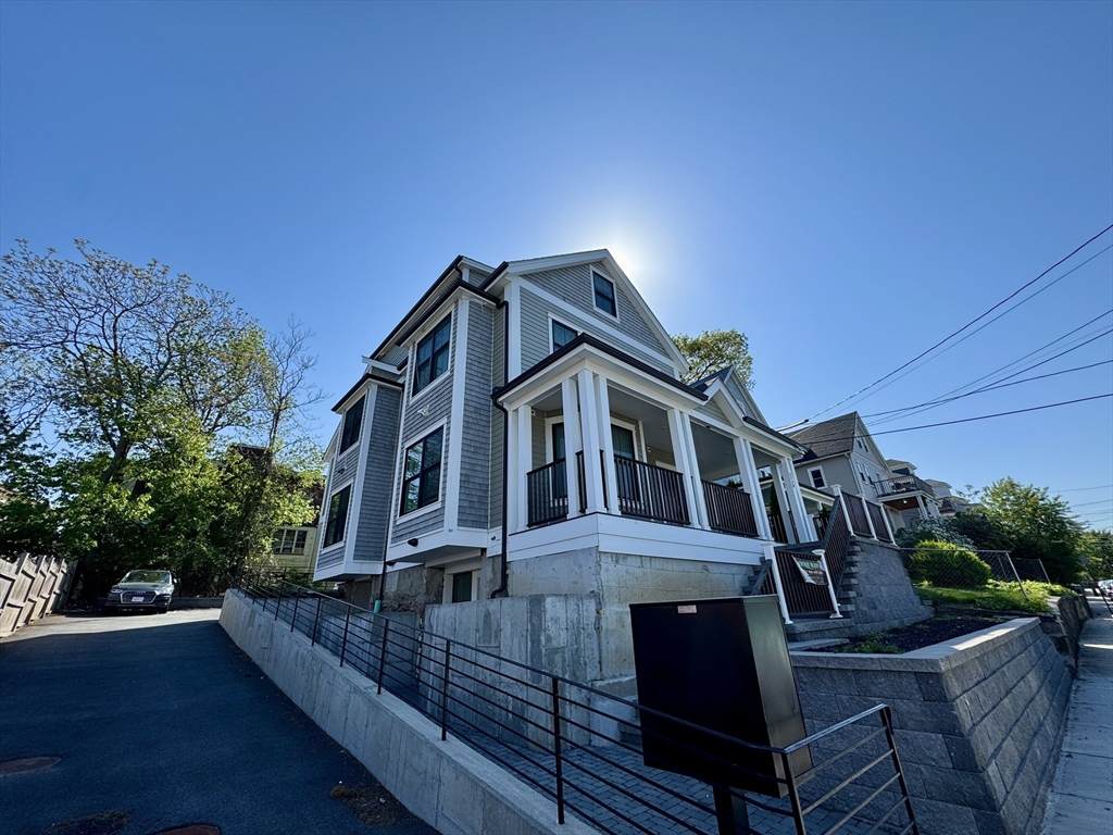 13 Greylock Rd - Photo 1