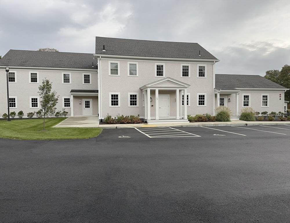 100 Dillingham - Photo 1