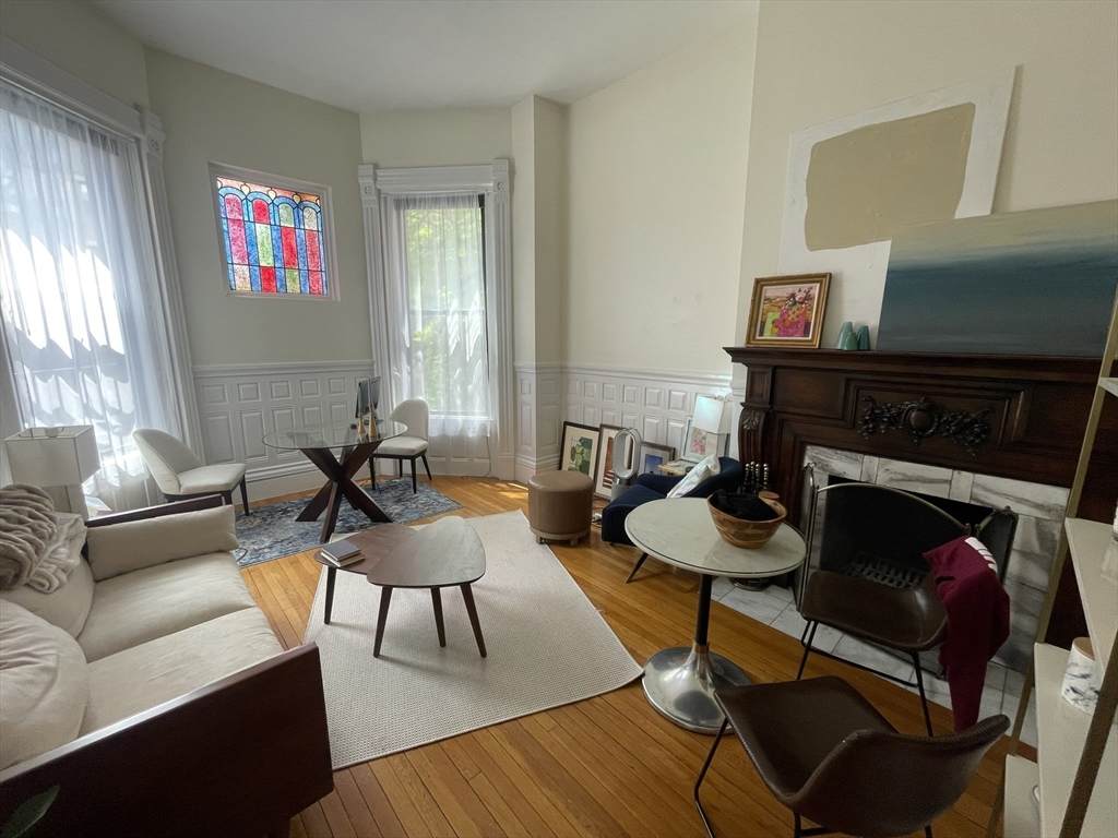 298 Commonwealth - Photo 1