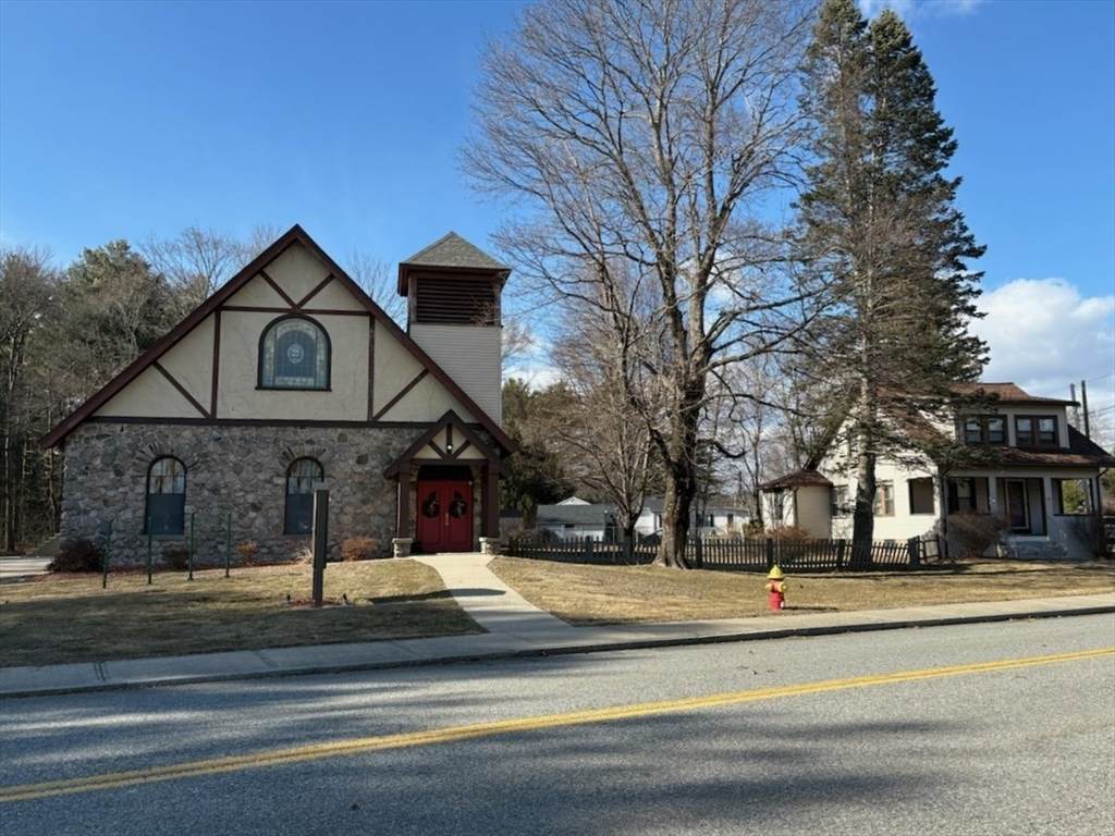 11 Otis St - Photo 1