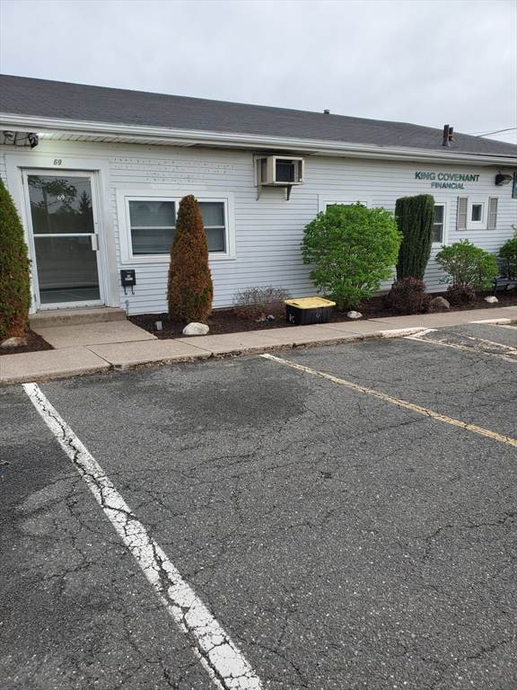 69 Maple St - Photo 1