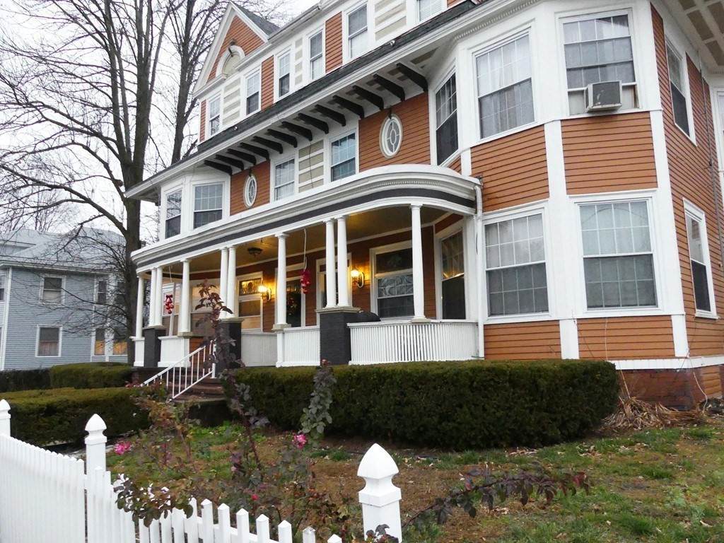 405 Main St - Photo 1