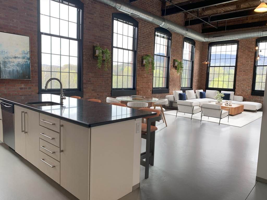 160 Water St - Photo 1