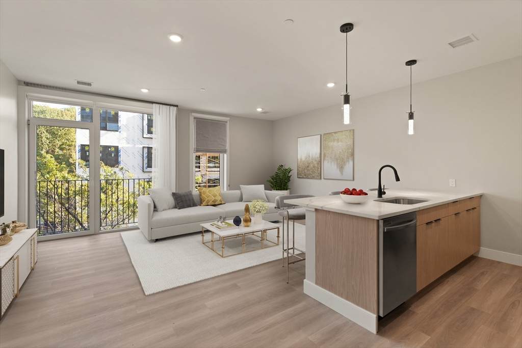 211 Green St - Photo 1