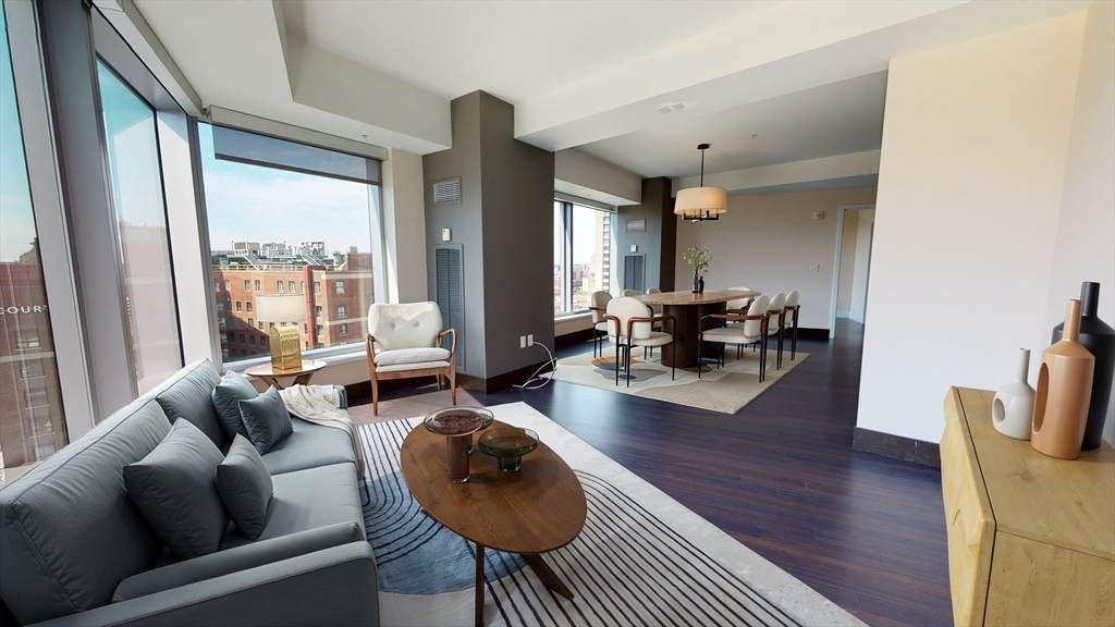 110 Stuart St - Photo 1