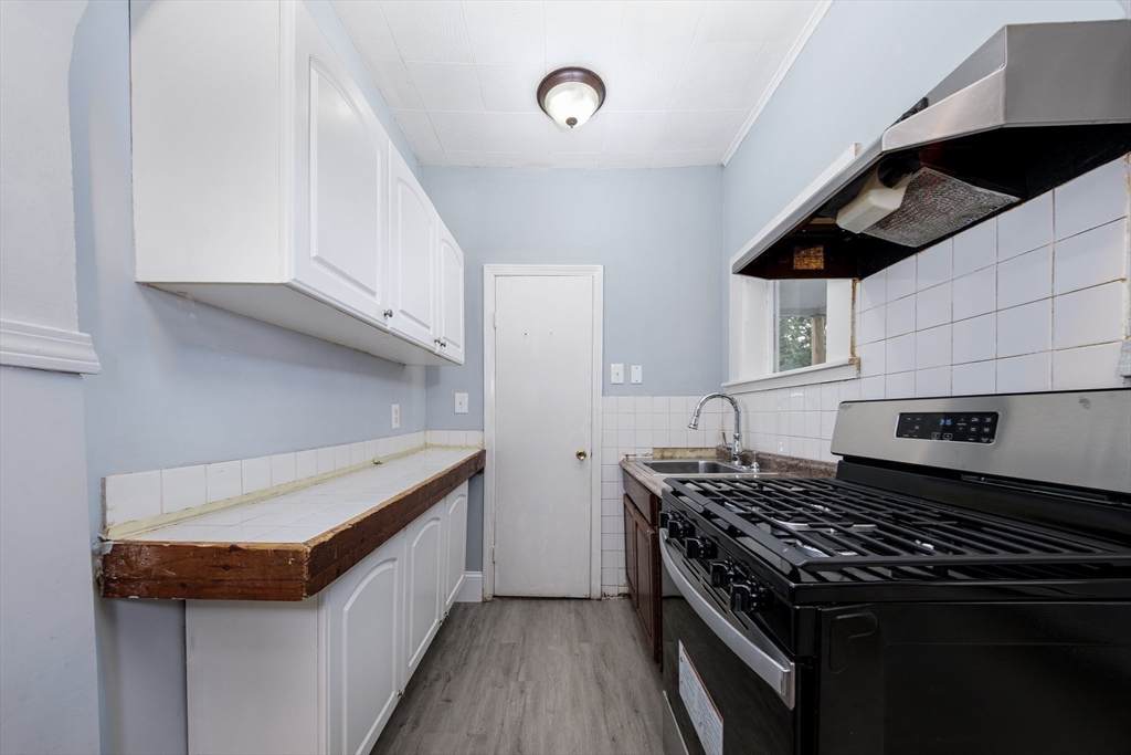 138 Brown St - Photo 1