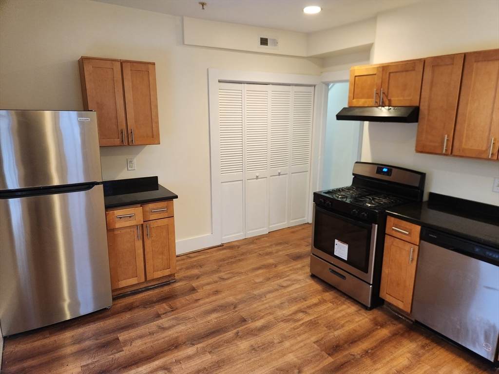 28 Centennial Place - Photo 1