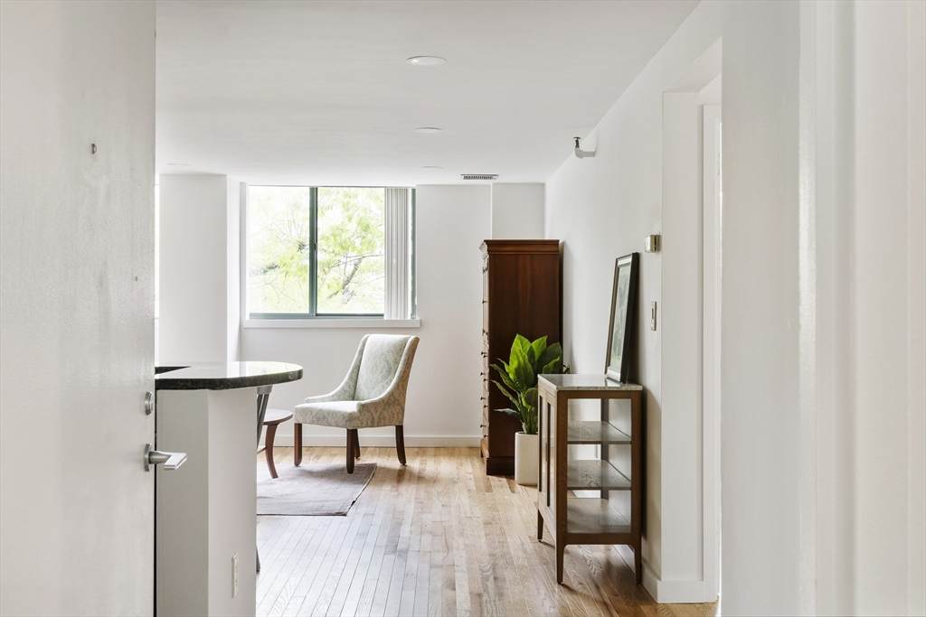 42 8th St - Photo 1