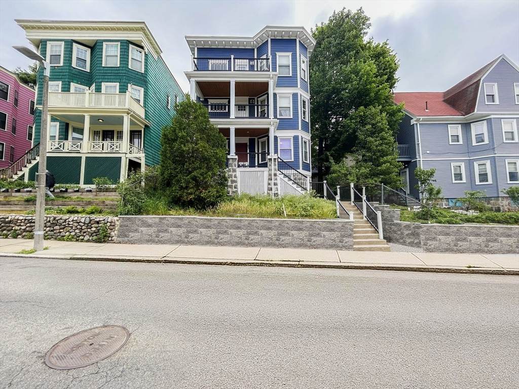 63 Draper St - Photo 1