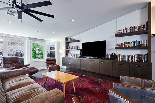647 Boylston - Photo 1