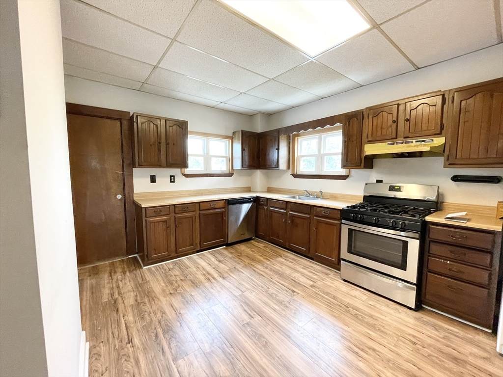 26-28 Harbor View - Photo 1