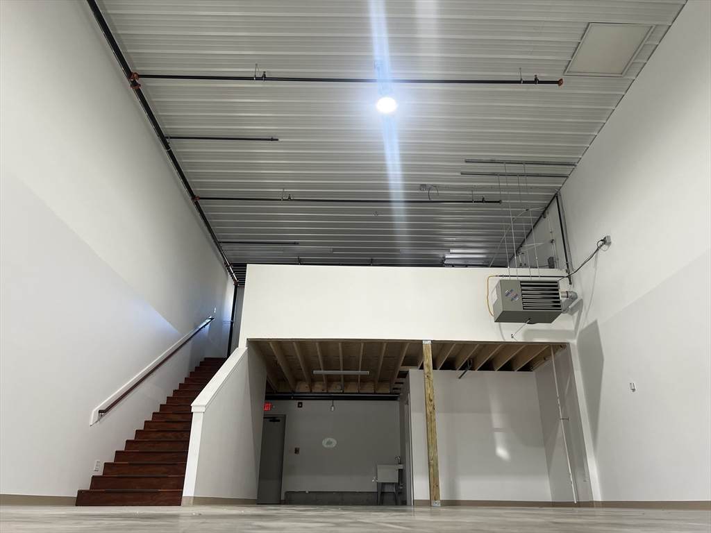 4 Peabody - Photo 1