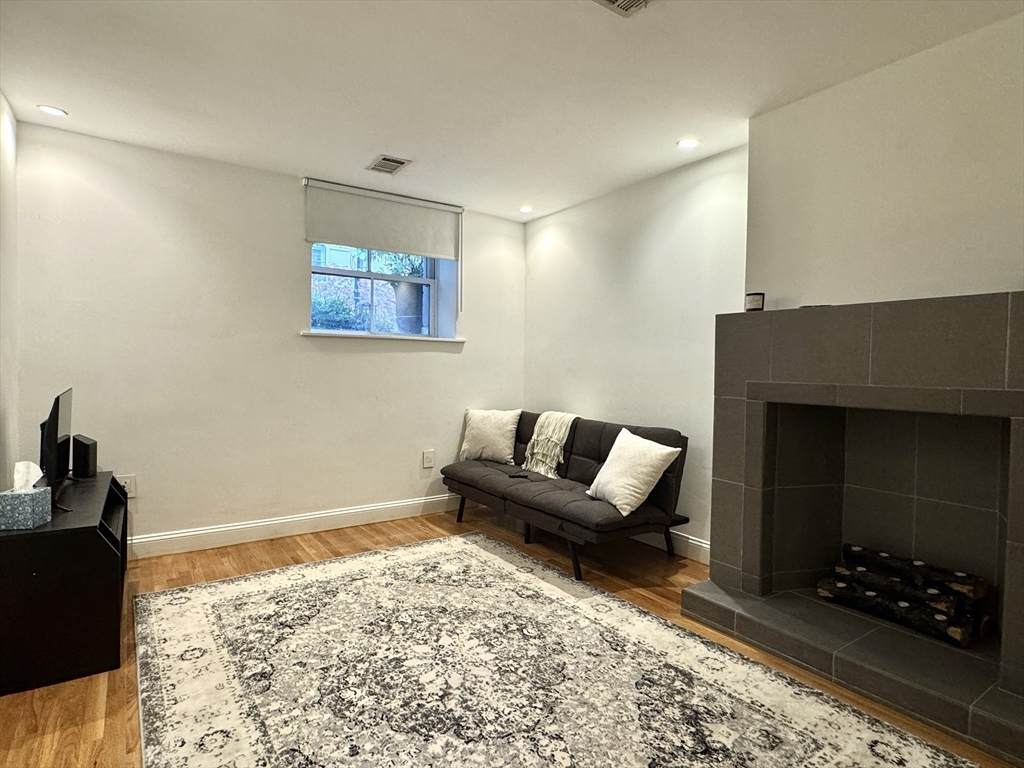 124 Beacon Street - Photo 1