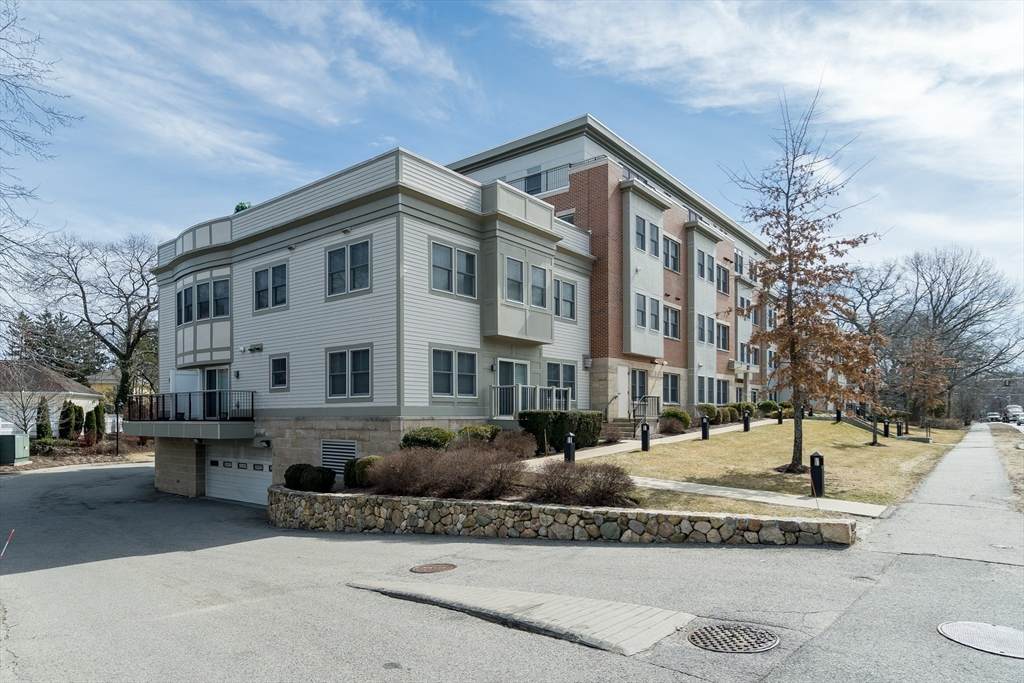 321 Hammond Pond Parkway - Photo 1