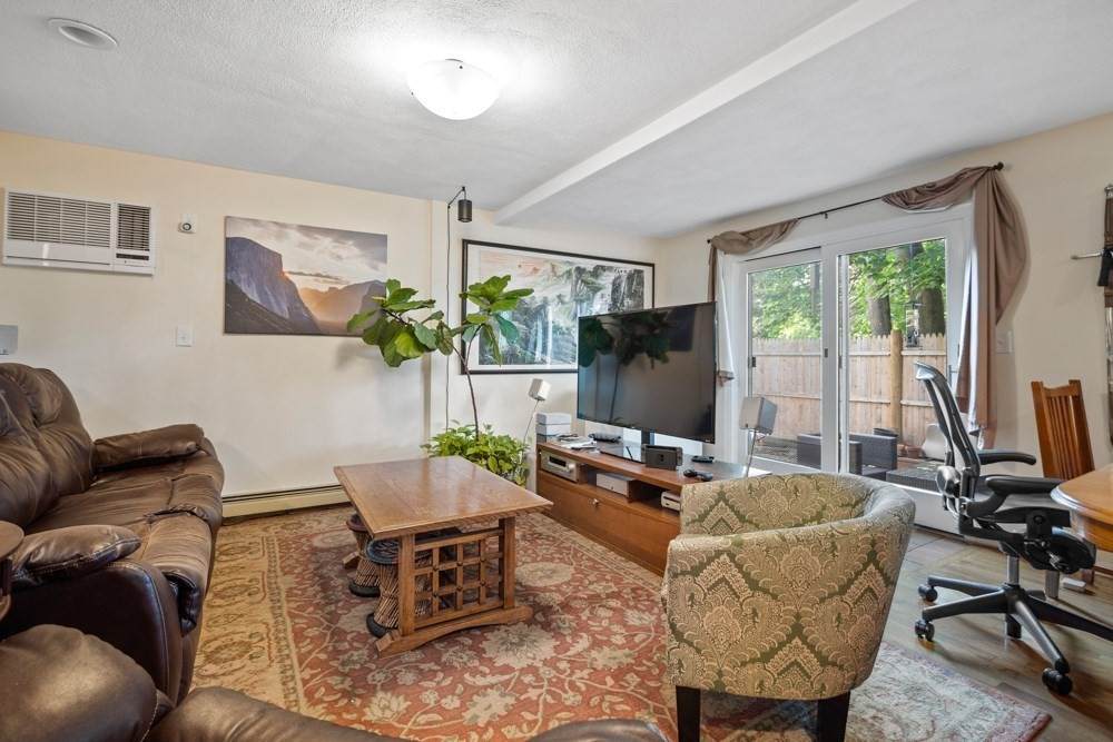 55 Waterhouse Street - Photo 1